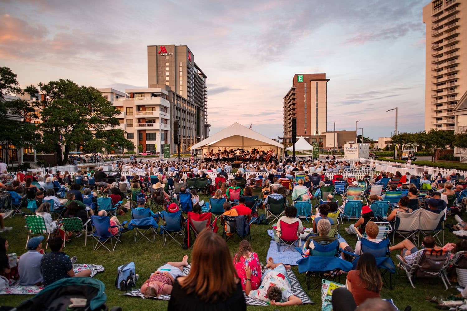 An outdoor concert on The Historic Cavalier Hotel's Great Lawn