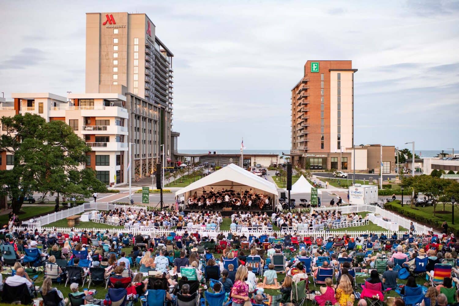 An outdoor concert on The Historic Cavalier Hotel Great Lawn