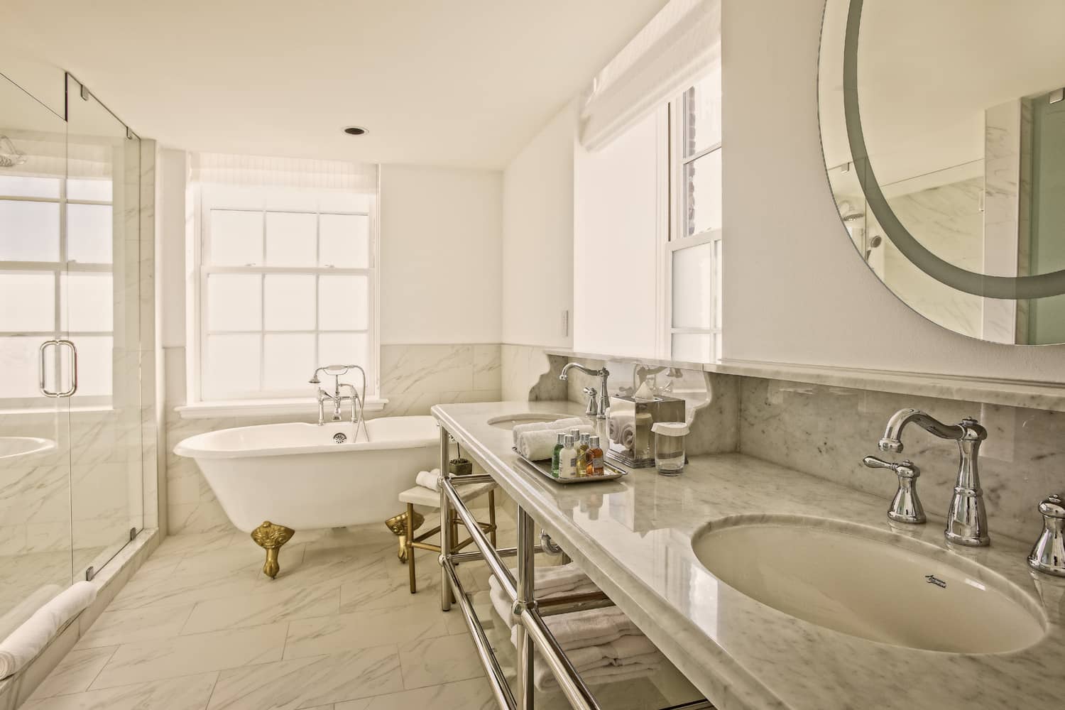 A bathroom inside one of The Historic Cavalier Hotel's bedrooms