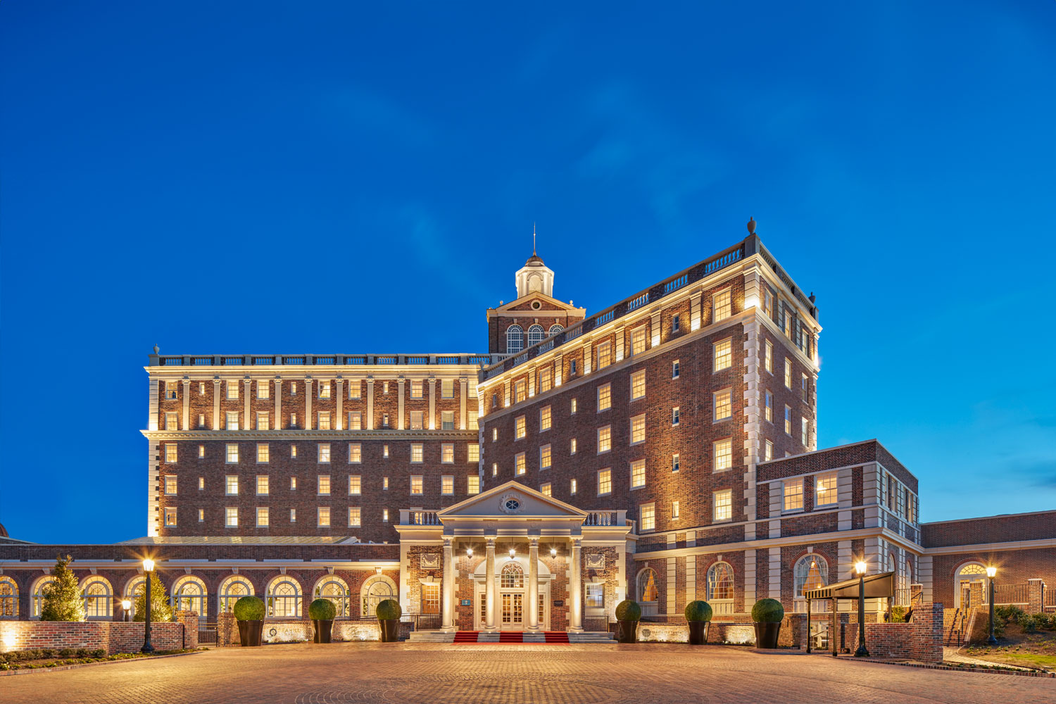 Cavalier hotel shop